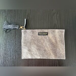 Soul Carrier Cowhide Clutch